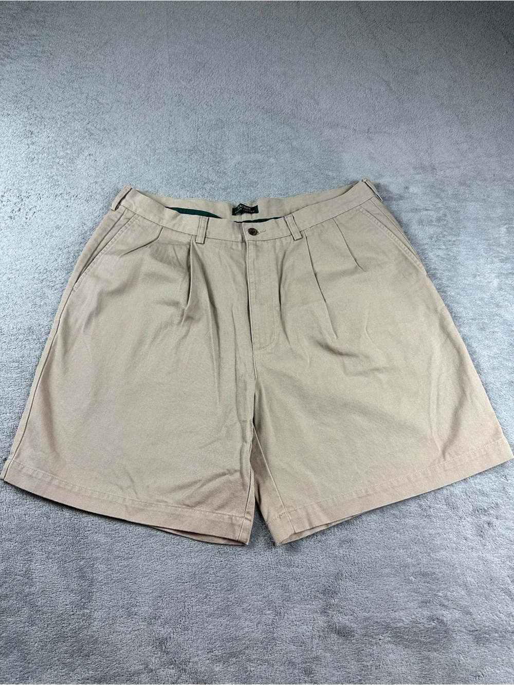 Vintage Ralph Lauren Chaps Khaki Pleated Shorts Men’s Size 38 Beige Cotton